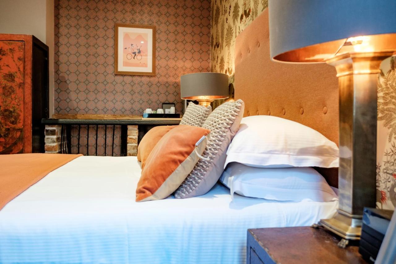 The Bull Hotel Bridport Dış mekan fotoğraf