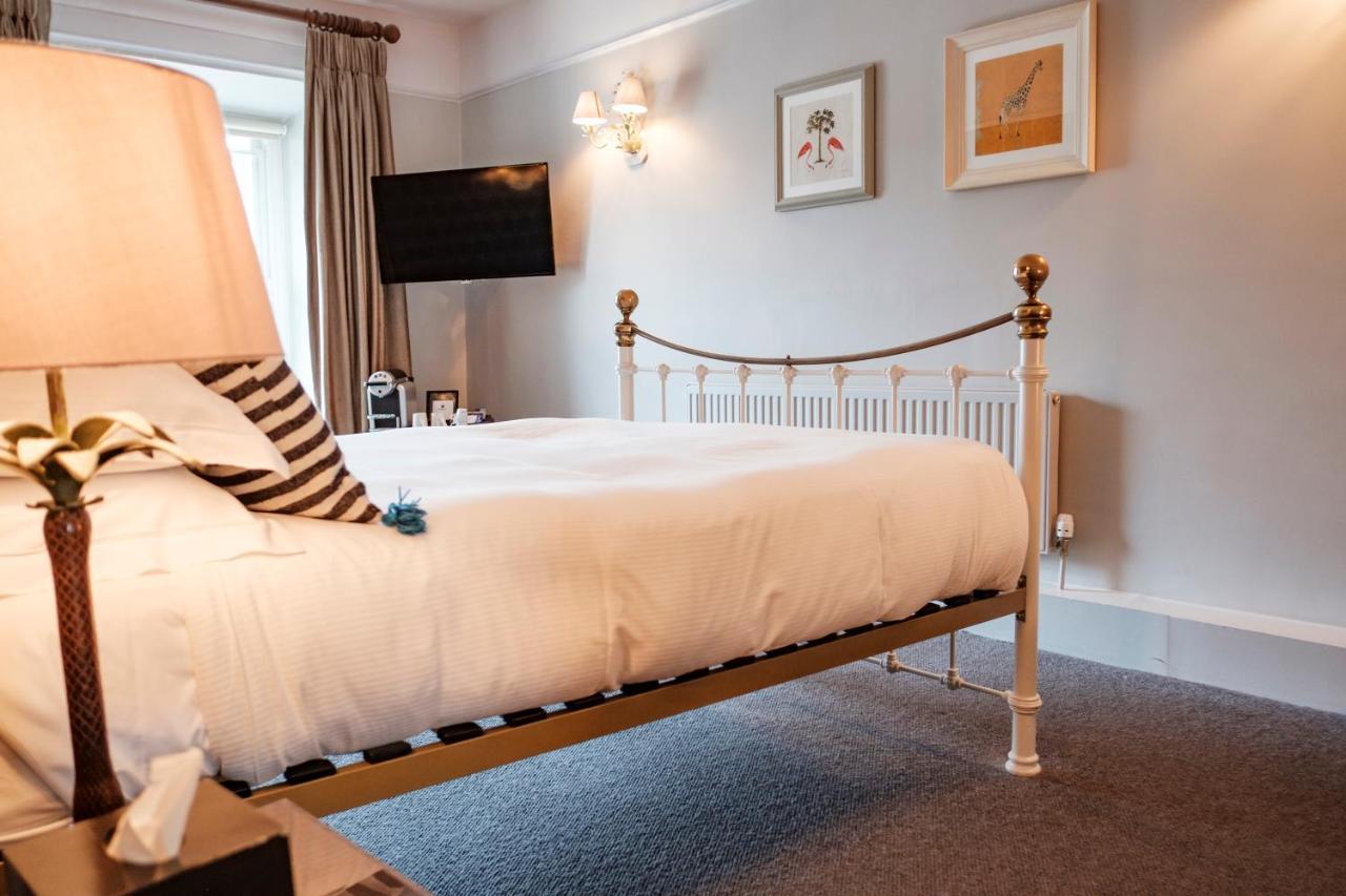 The Bull Hotel Bridport Dış mekan fotoğraf
